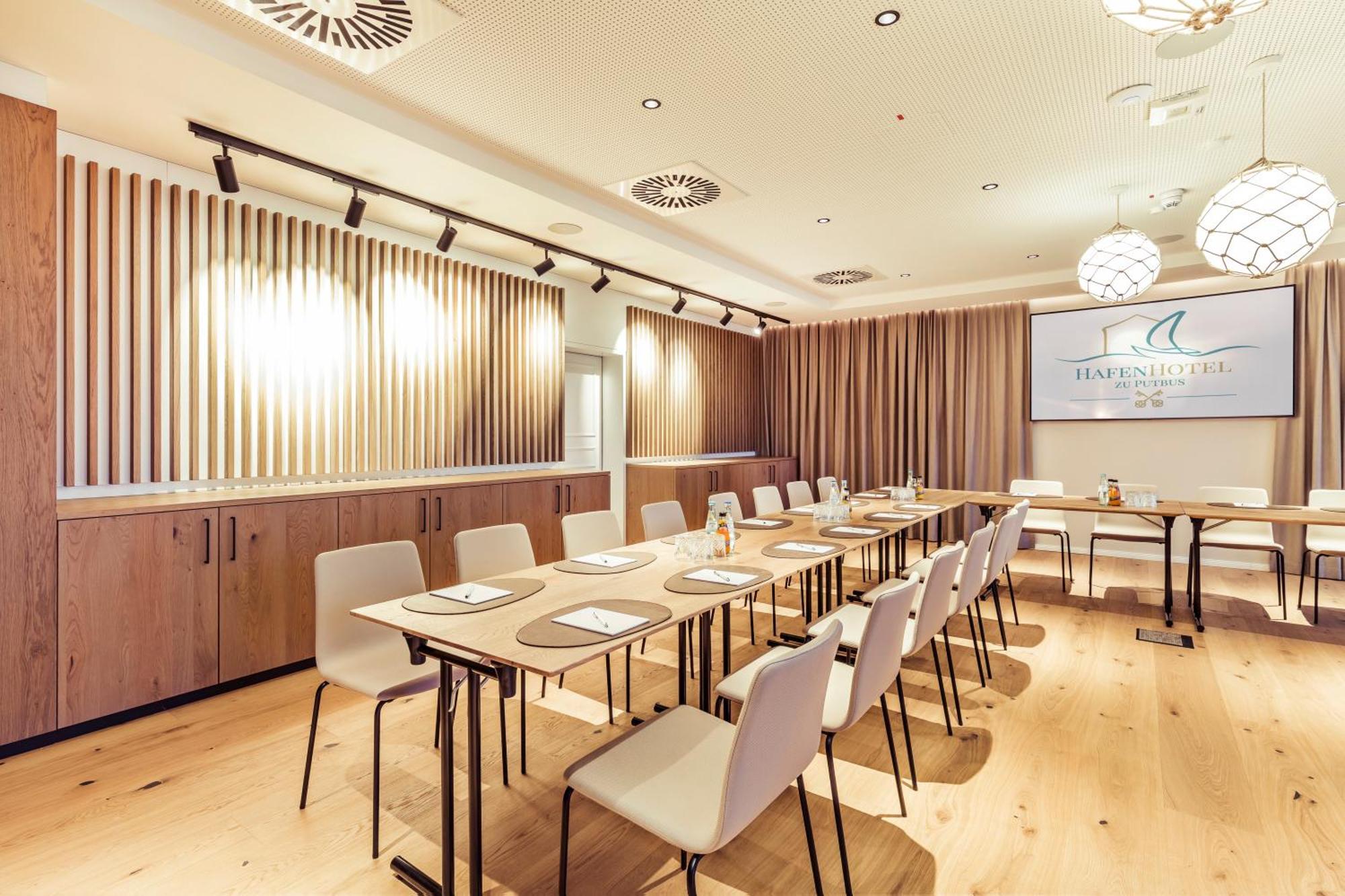 Hafenhotel Zu Putbus Kültér fotó