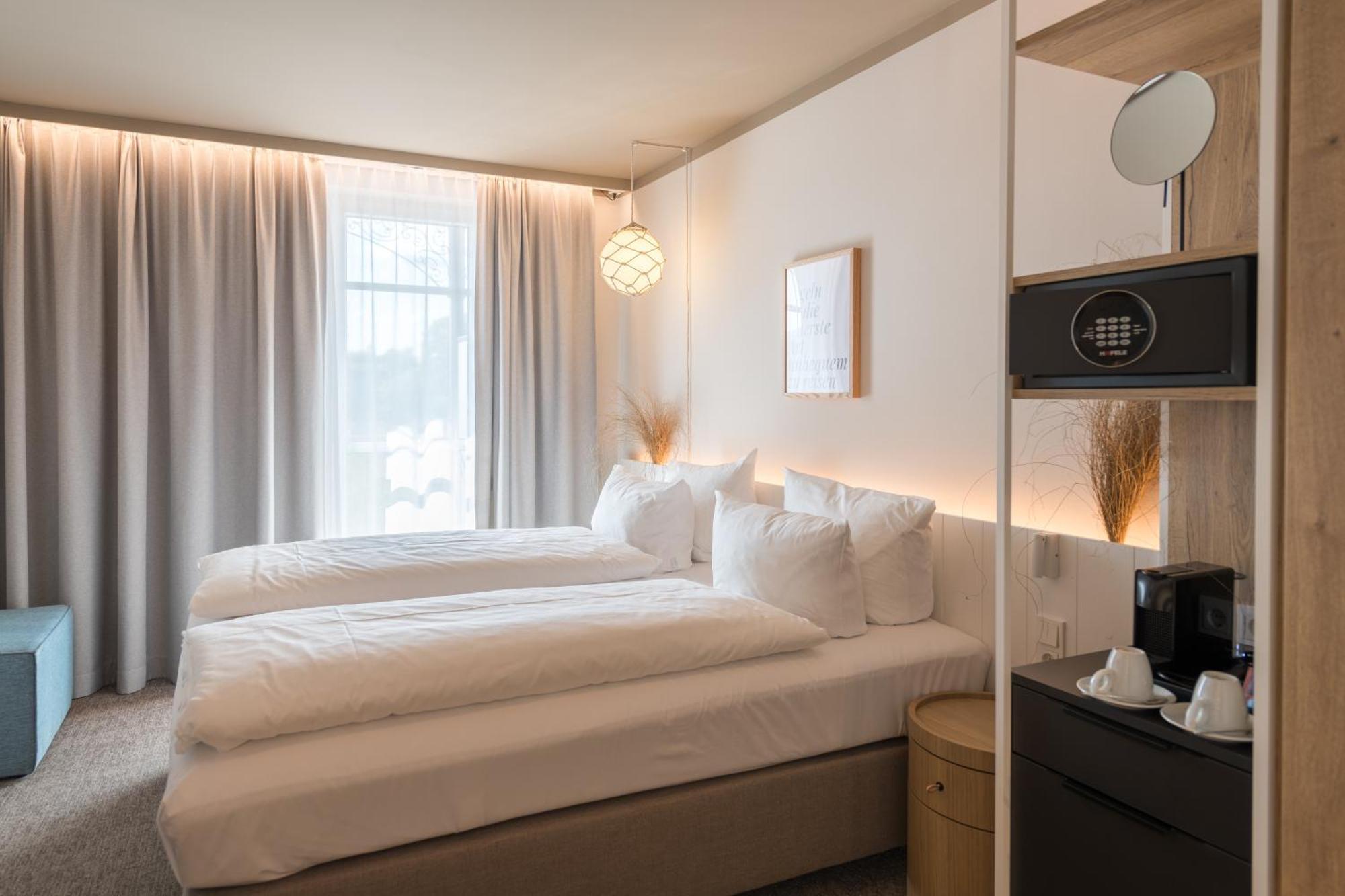 Hafenhotel Zu Putbus Kültér fotó